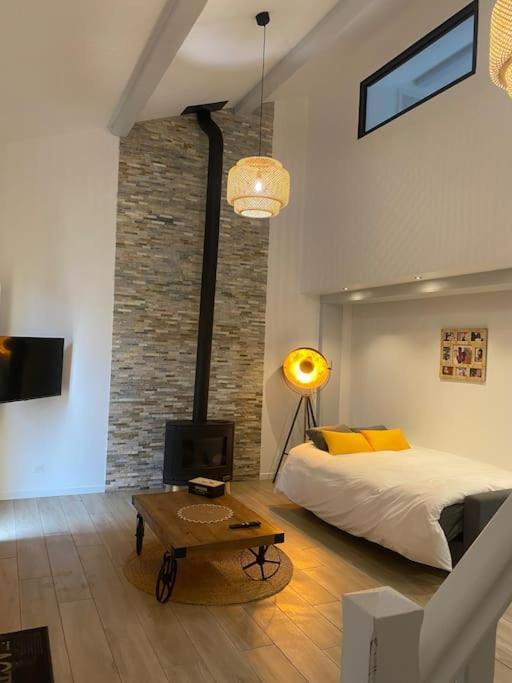 Le Lion D'Or Apartment Bessines Bagian luar foto