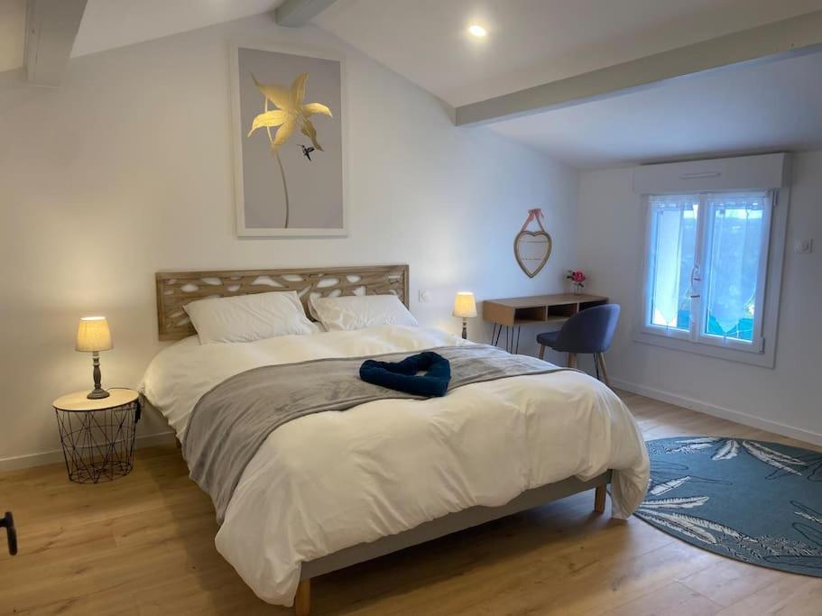 Le Lion D'Or Apartment Bessines Bagian luar foto