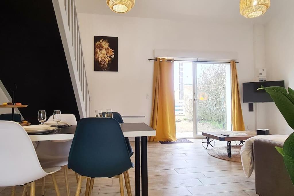 Le Lion D'Or Apartment Bessines Bagian luar foto