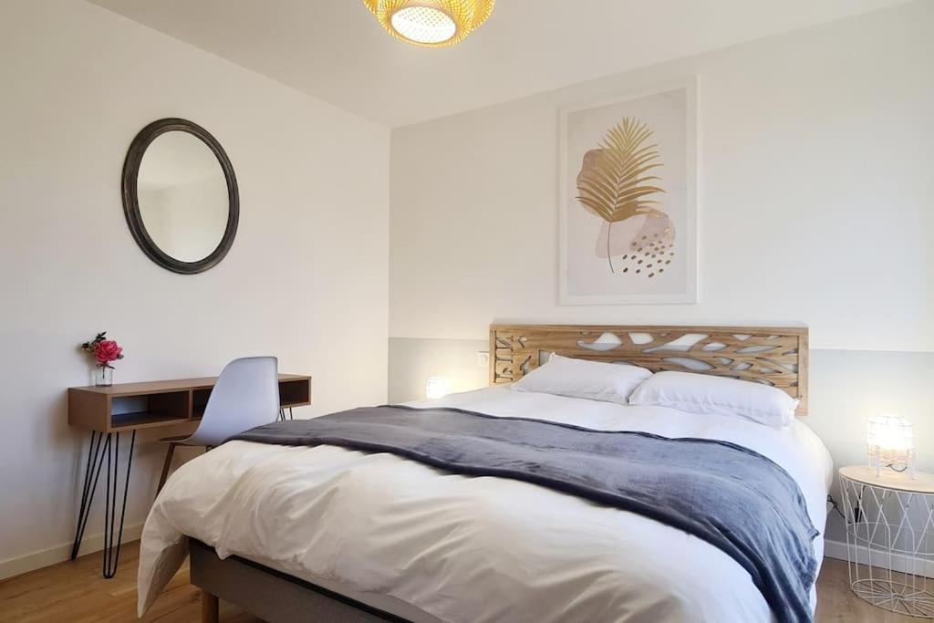 Le Lion D'Or Apartment Bessines Bagian luar foto